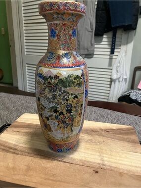 Vintage Old Japanese Satsuma Style Hand Painted Vase